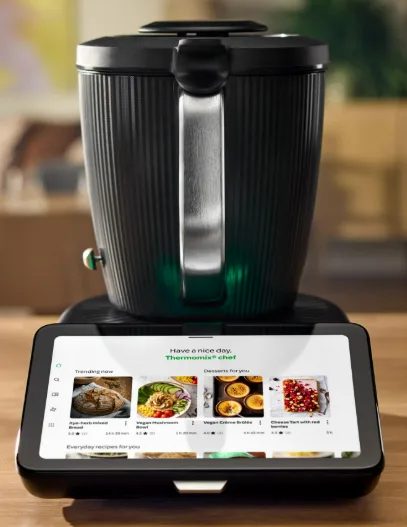 Thermomix TM7 mit Touchscreen und Rezeptvorschlägen, zur Thermomix-Seite